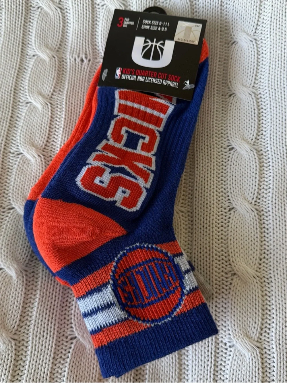 NEW YORK Knicks Kids Crew Socks 3 Pairs Size 4 - 9 Children’s Sock NBA Licensed